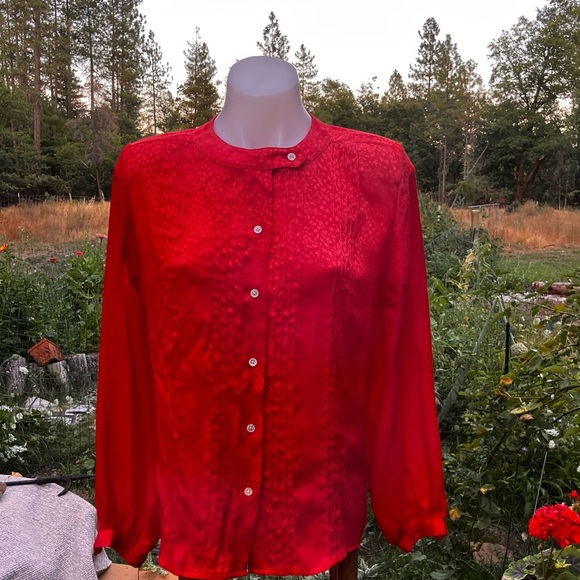 1980’s Weathervane blouse with shoulder pads and pleats size 8 - Picture 5 of 10